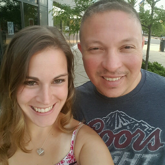 Profile Picture of Brittany Bueter (@bebueter) on Poshmark