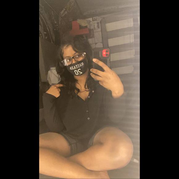 Profile Picture of Nastajia Williams (@nastajia18) on Poshmark
