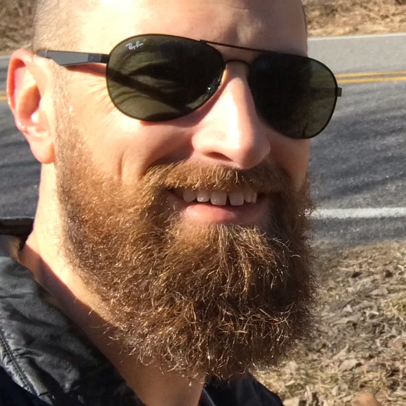 Profile Picture of Jonathan Groves (@jon_groves) on Poshmark