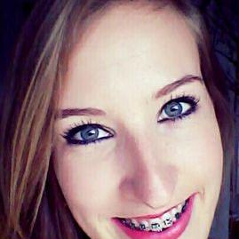 Profile Picture of Amanda Kohn (@amandabubolz) on Twitter