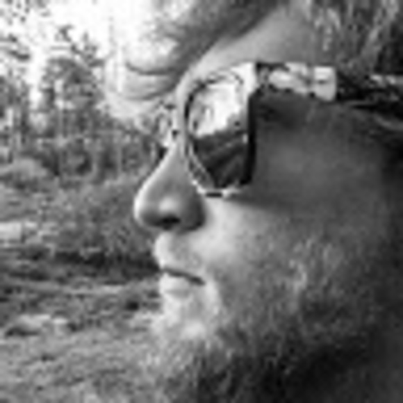 Profile Picture of Brady Gossman (@bradybuns5) on Poshmark