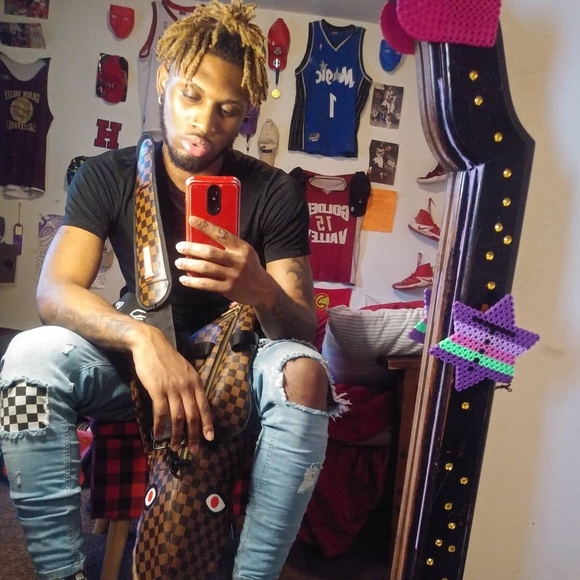 Profile Picture of Xavier Thomas (@lilzaymoney209) on Poshmark