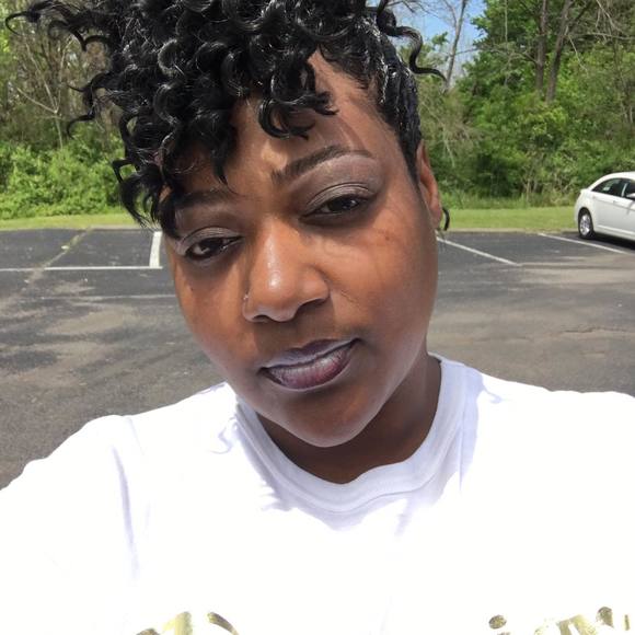 Profile Picture of Jolinda Cuffee (@jolinda6) on Poshmark