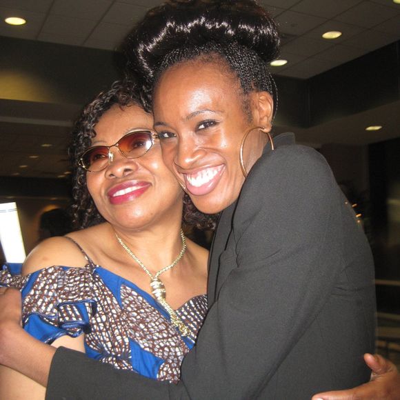 Profile Picture of Amaka Izuchi (@amakaizuchi) on Poshmark