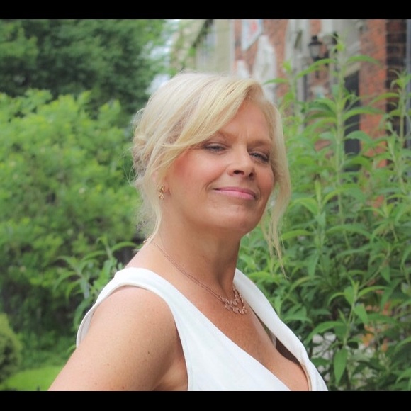 Profile Picture of Beverly Blackaby (@bblackaby) on Poshmark