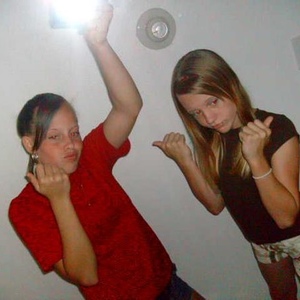 Profile Picture of Alexa Walling (@lexxuh727) on Myspace