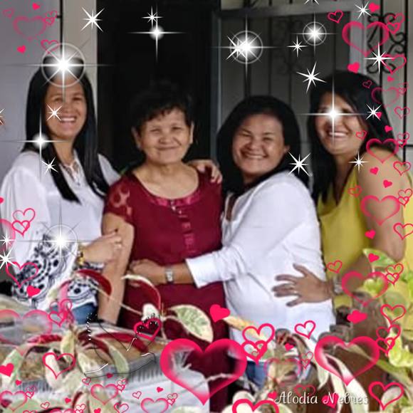 Profile Picture of Ruby Domingo (@rubydomingo) on Poshmark