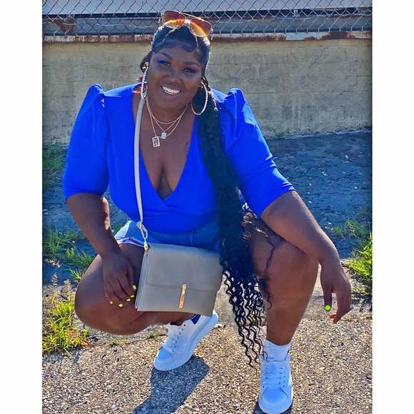 Profile Picture of Shamera Moore (@mera1318) on Poshmark