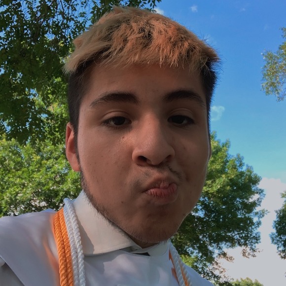 Profile Picture of Mauricio Murillo (@mauriseao) on Poshmark