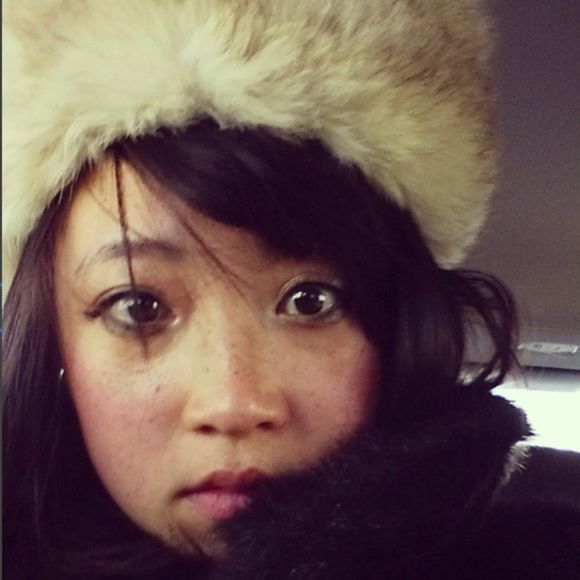 Profile Picture of Victoria Chao (@foxandfleur) on Poshmark