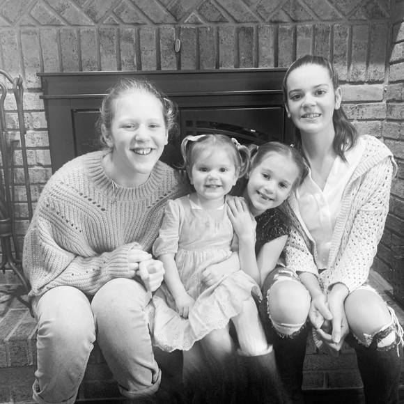 Profile Picture of Lauren Masem (@themasemfamily) on Poshmark