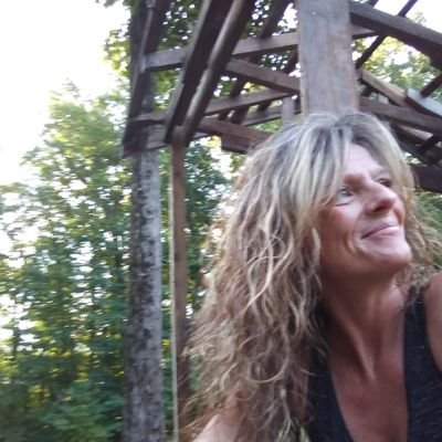 Profile Photo of Christina Meadows (@Christi24027171) on Twitter