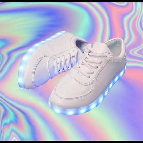 Profile Picture of Gianna Torretta (@gi_annaaaa) on Poshmark