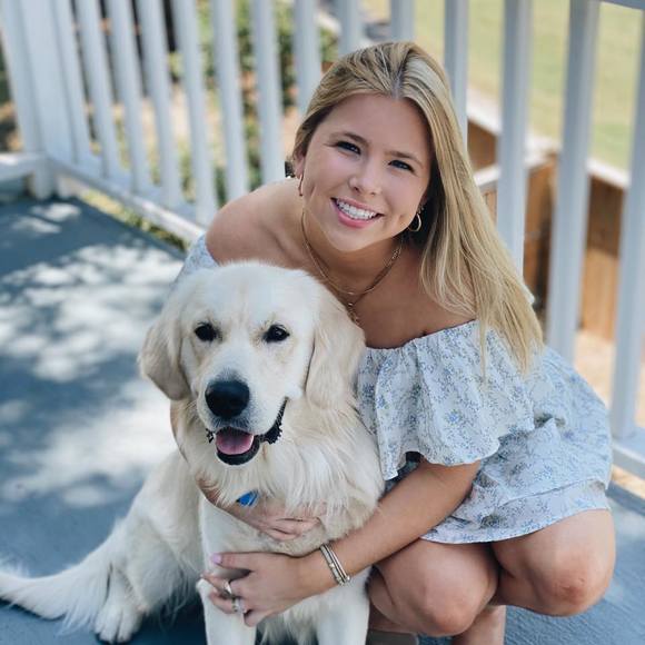 Profile Picture of Meredith Van dingstee (@meredithvd3) on Poshmark