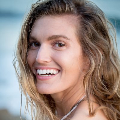 Profile Picture of Rachel Fox (@afoxinla) on Twitter