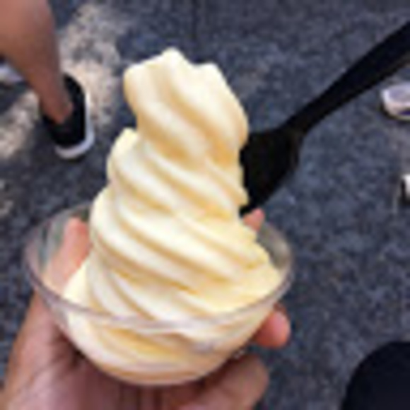 Profile Picture of Maria Albitz (@malbitz70) on Poshmark