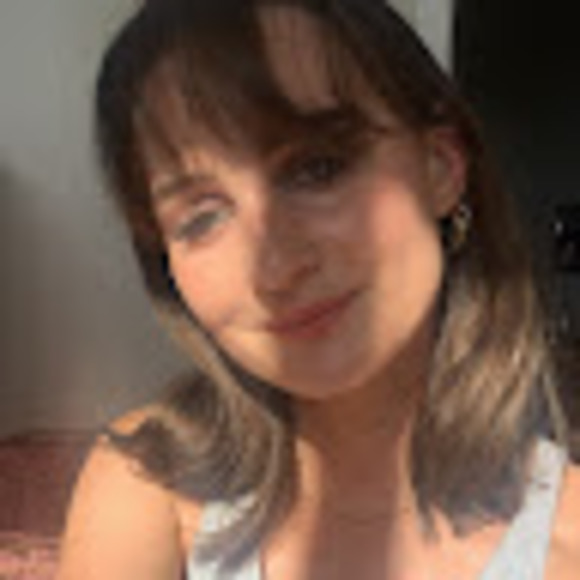 Profile Picture of Daisy Peplow (@daisypeplow) on Poshmark