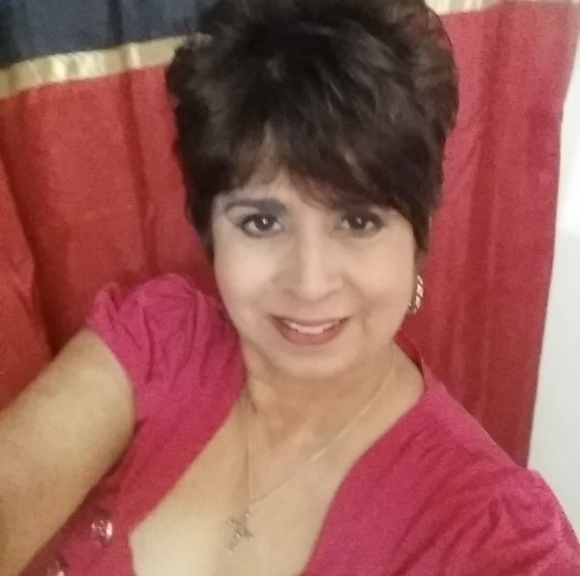 Profile Picture of Linda Cortez (@cortezlinda6263) on Poshmark