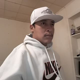 Profile Picture of Kevin Guillermo (@oliverqwin41) on Facebook