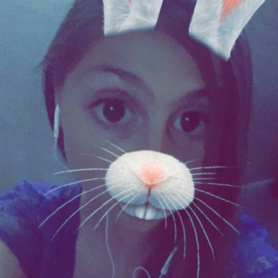 Profile Picture of Lilly Weaver (@lil_bug67) on Twitter