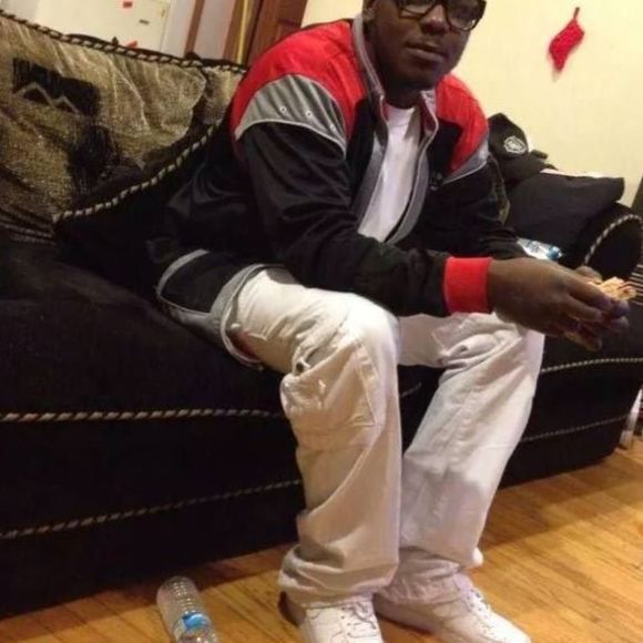 Profile Picture of Corey Haywood (@coreyhaywood) on Poshmark