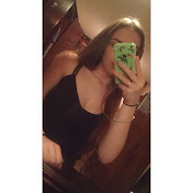 Profile Picture of Molly Button (@mollybutton825) on Youtube