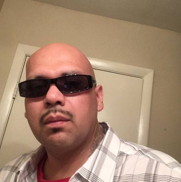 Profile Picture of Felix Chavez (@felixchavezjr78) on Poshmark