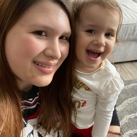 Profile Picture of Lauren Pieplow (@lpeeps) on Poshmark