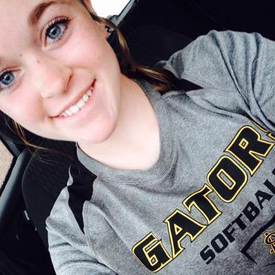 Profile Picture of Julia Savoy (@LAslugger) on Twitter