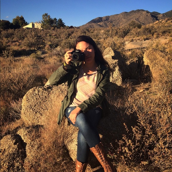 Profile Picture of Blanca Borunda (@blancaborundaxv) on Poshmark