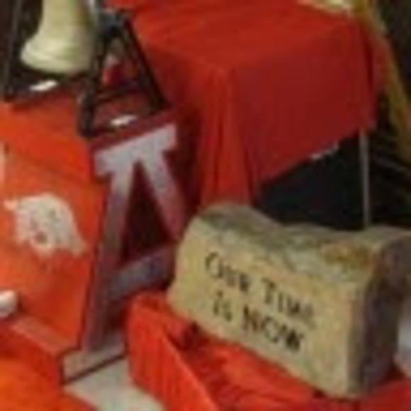 Profile Picture of Robby Gray (@rxg001) on Poshmark