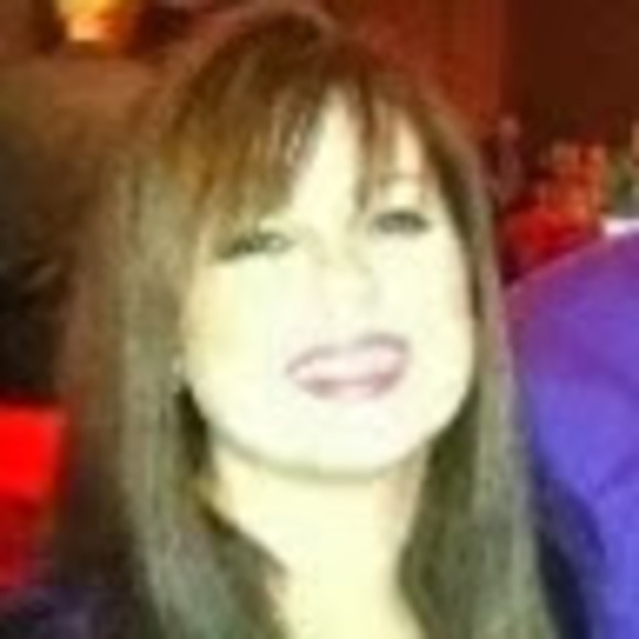 Alexandria Hernandez-fink - Poshmark Profile Picture of Alexandria Hernandez-fink (@alexandriahe199) on Poshmark