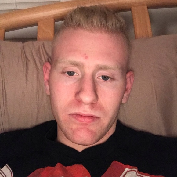 Profile Picture of Joshua Glickman (@joshuaglickman) on Poshmark