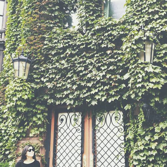 Profile Picture of Daisy Chavoshi (@chavoshi) on Poshmark
