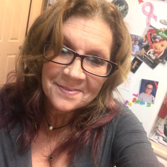 Profile Picture of Tammy Behlmann (@hippiechix65) on Poshmark