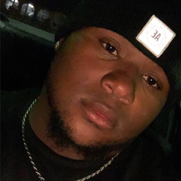 Profile Picture of Justin Tranum (@justin_tranum) on Poshmark