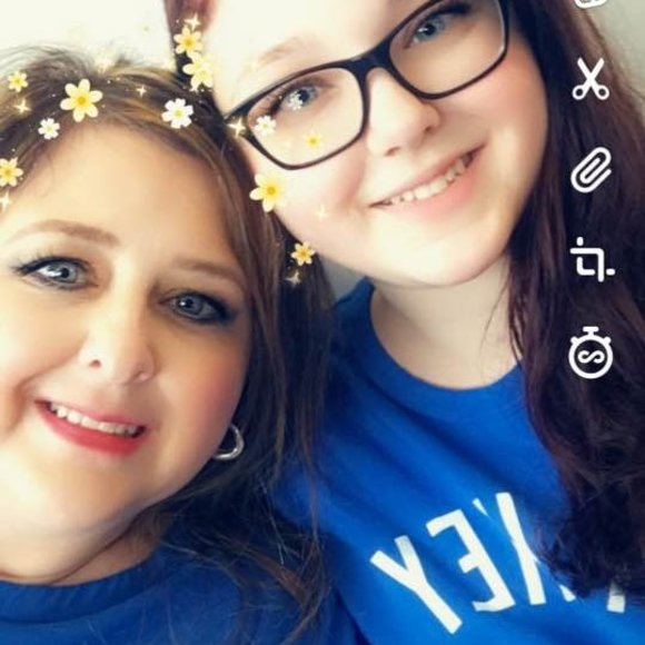 Profile Picture of Kimberly Barendt (@kbarendt) on Poshmark