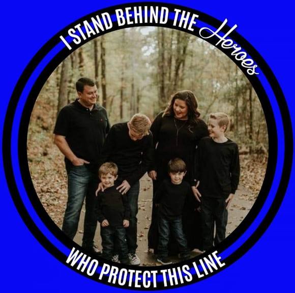 Profile Picture of Mandi Costner (@mandi_514) on Poshmark