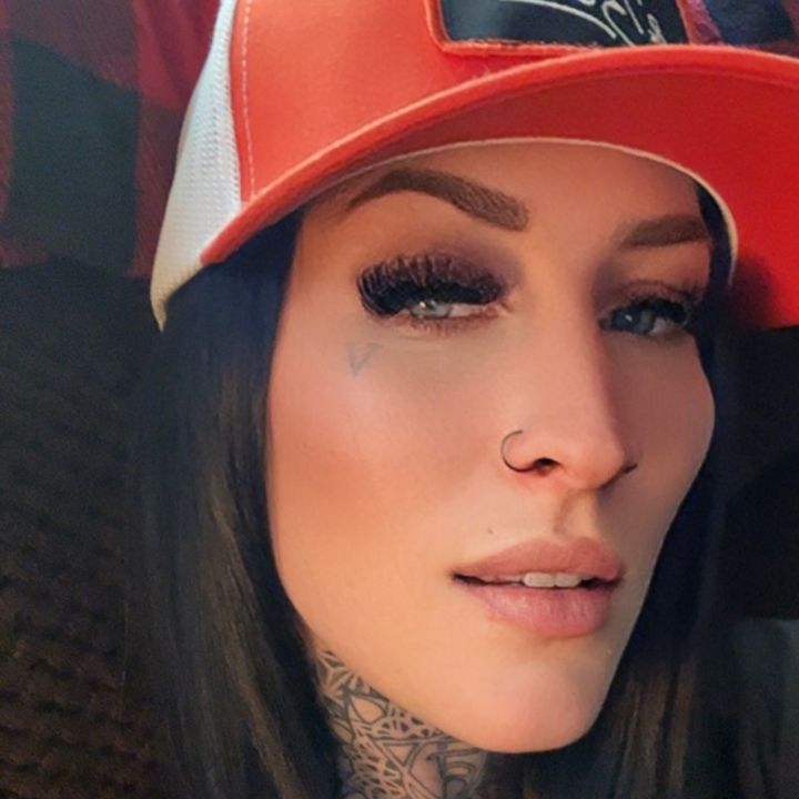 Profile Picture of Cassandra Robb (@thecassierobb) on Tiktok