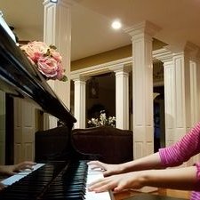 Profile Picture of Hong Zhao (@Hongzhao18) on Twitter