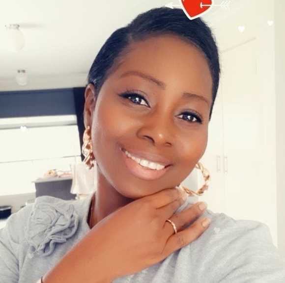 Profile Picture of Alvine Njock (@alvine111) on Poshmark