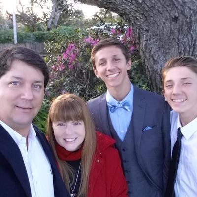 Profile Picture of Aaron Sharpe (@StPeteSharpe) on Twitter