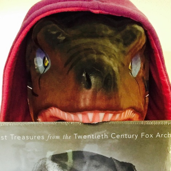 Profile Picture of Kelli Weiss (@vadersaurusrex) on Poshmark