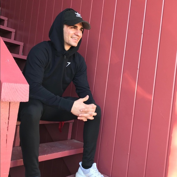 Profile Picture of Alec Clark (@alecclark17) on Poshmark