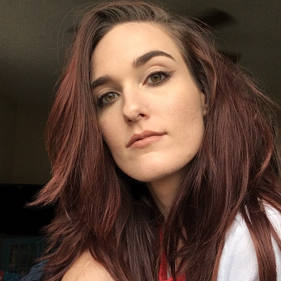 Profile Picture of Kaitlyn Soroka (@sorokastyles) on Poshmark