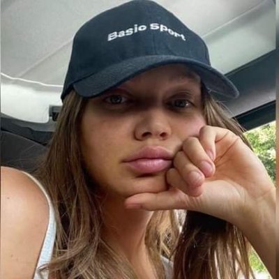 Profile Picture of Jessica Robbert (@Jessicarobber15) on Twitter