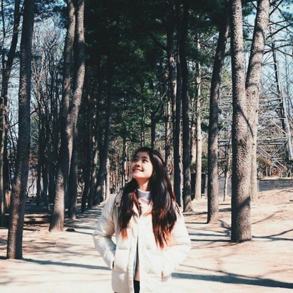 Profile Picture of Hwei jin Ho (@hweijinnn) on Poshmark