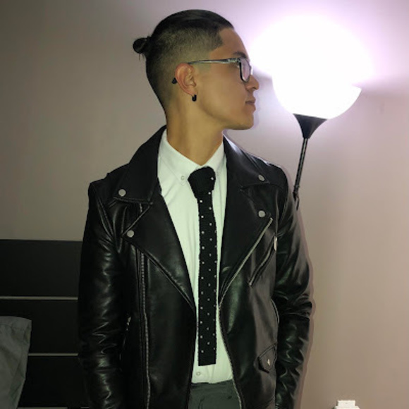 Profile Picture of Luis Plasencia (@luisfer4999) on Poshmark