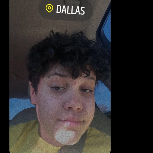 Profile Picture of Brayden Bell (@braydenbell109) on Poshmark