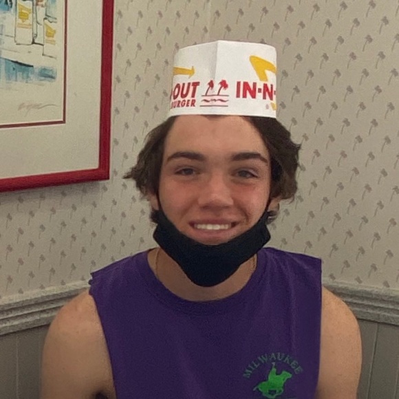 Profile Picture of August Schneekloth (@august4321) on Poshmark